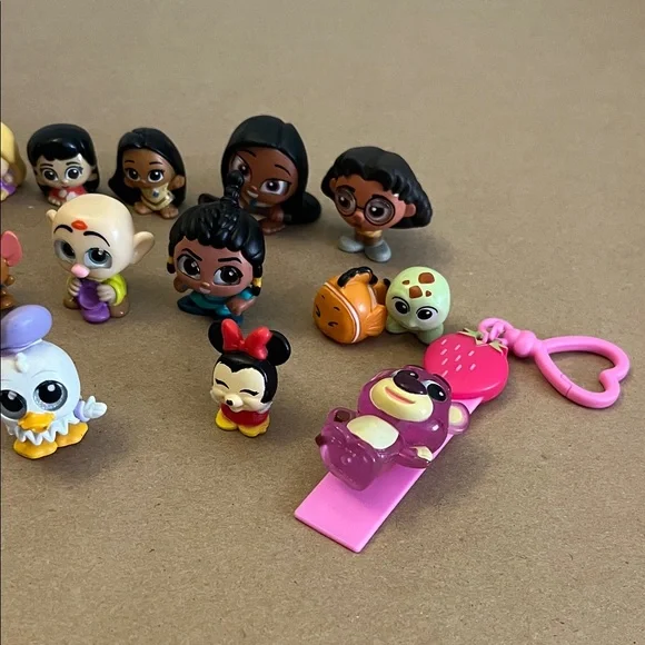 Disney Doorables Lot #8C - Picture 4 of 4